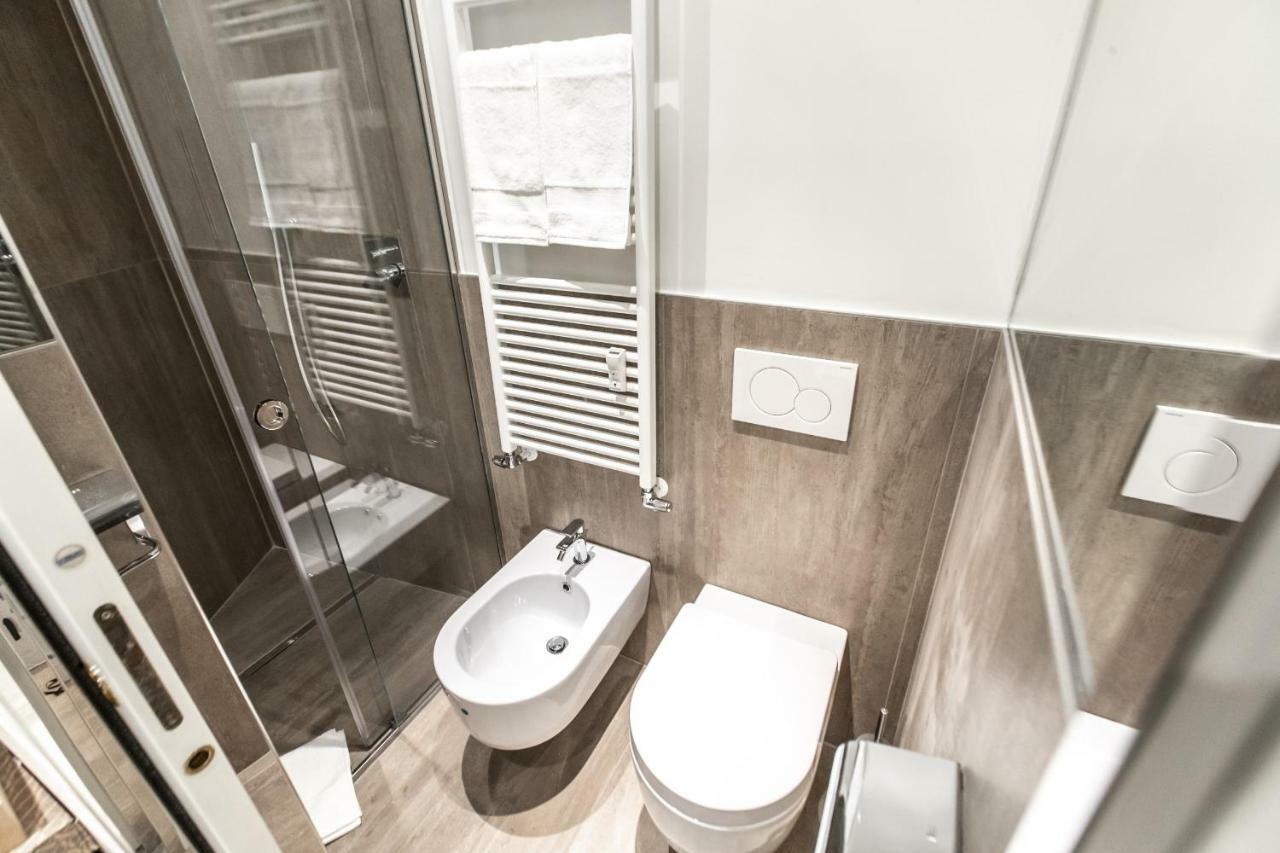 Duomo View Design Studio R&R Appartement Milaan Buitenkant foto